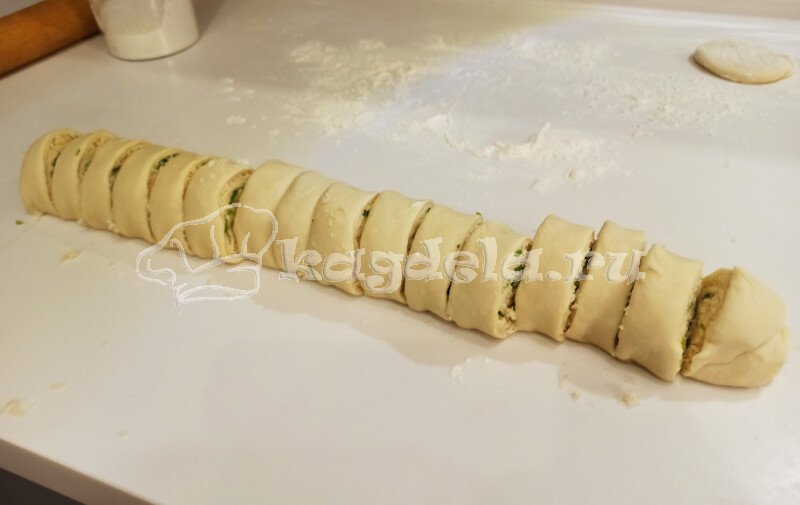 Коржі на кефірі — рецепт приготування на сковороді