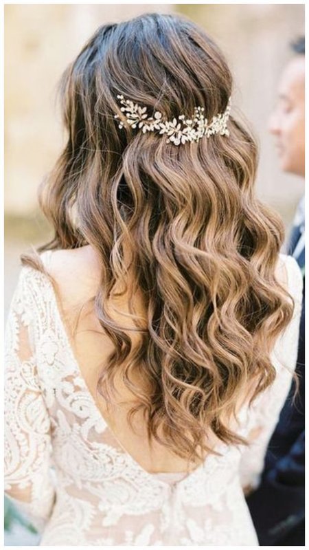 Шикарні весільні зачіски на довге волосся: 50+ фото, приклади, ідеї