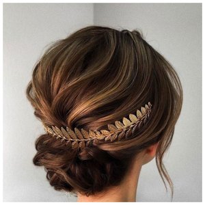 Весільні зачіски на середні волосся: ідеї та тренди (100+ фото)
