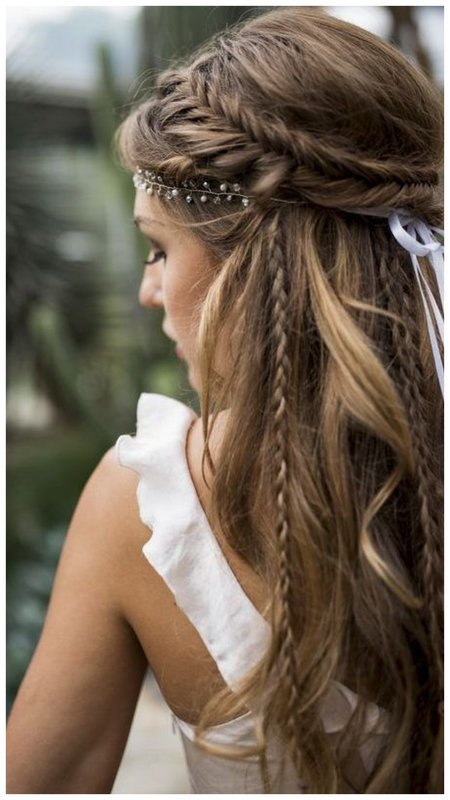 Весільні зачіски з косою: на бік, косолок, риб'ячий хвіст